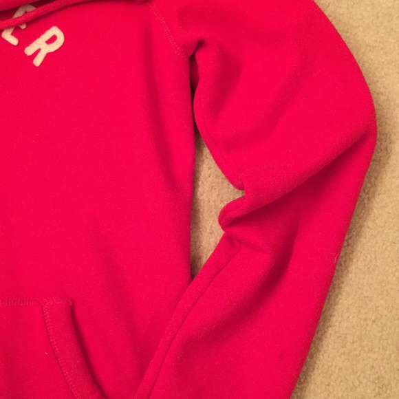 Hollister Red Sweatshirt Junior Size M w/ hood - Picture 2 of 7
